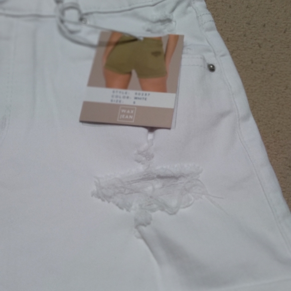 Denim shorts - Picture 4 of 4